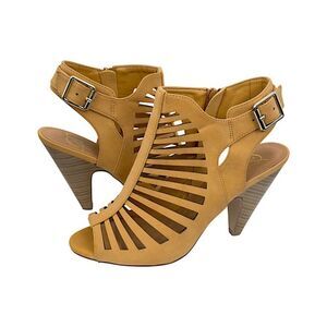 Heart-In-D "Shaky-S" Strappy Peep Toe Slingback Sandals – Chunky Heel – Size 8.5